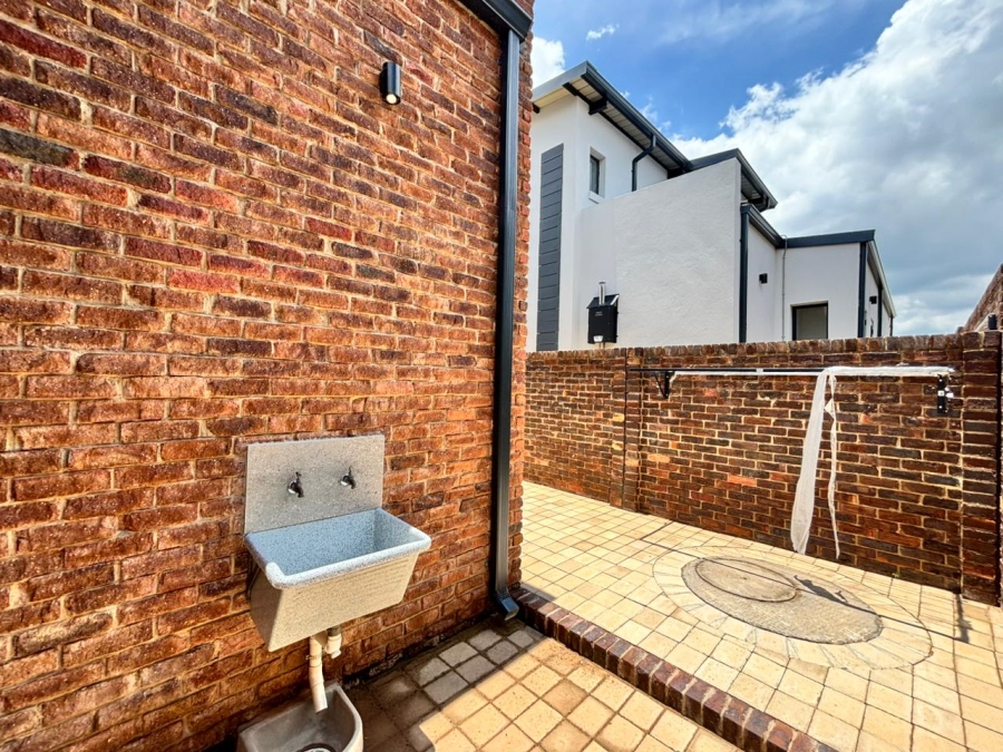 3 Bedroom Property for Sale in Helderzicht Eco Estate North West